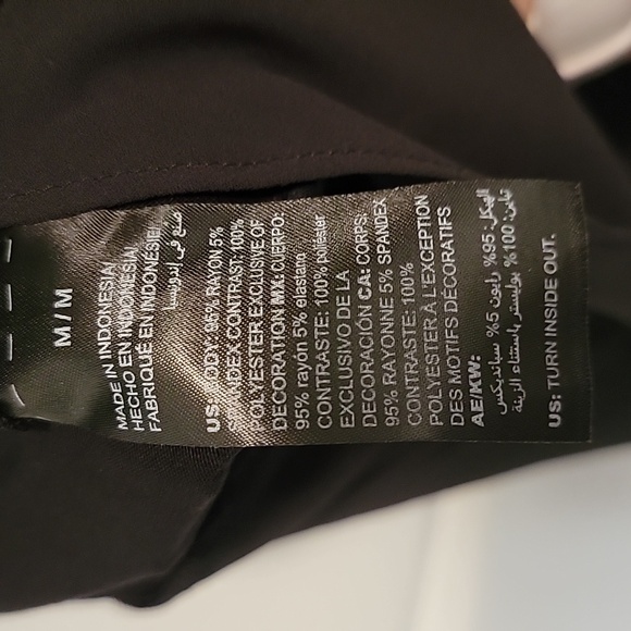 WHBM - NWT! Sleeveless Black Shirt - Size M - Picture 6 of 6